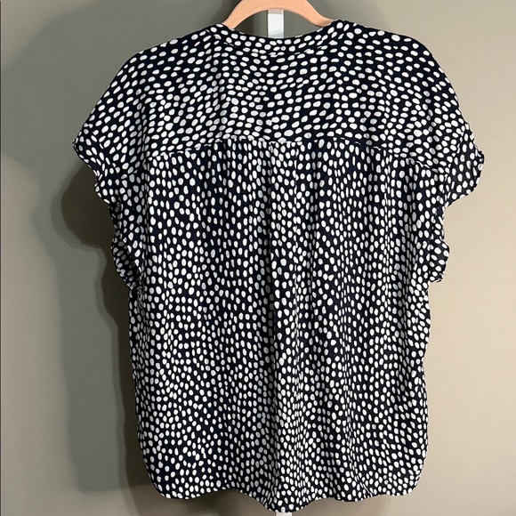 J. Crew Blackand White Dotted Blouse XL Cap‎ Sleeve - Picture 5 of 7